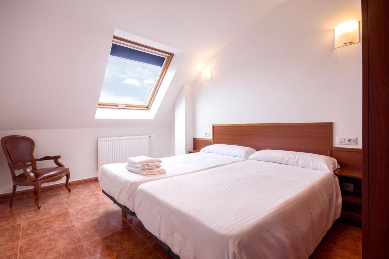 U-Hotel Dario ลูโก ภายนอก รูปภาพ