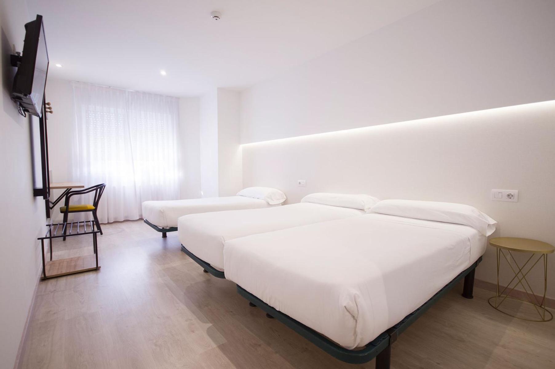 U-Hotel Dario ลูโก ภายนอก รูปภาพ