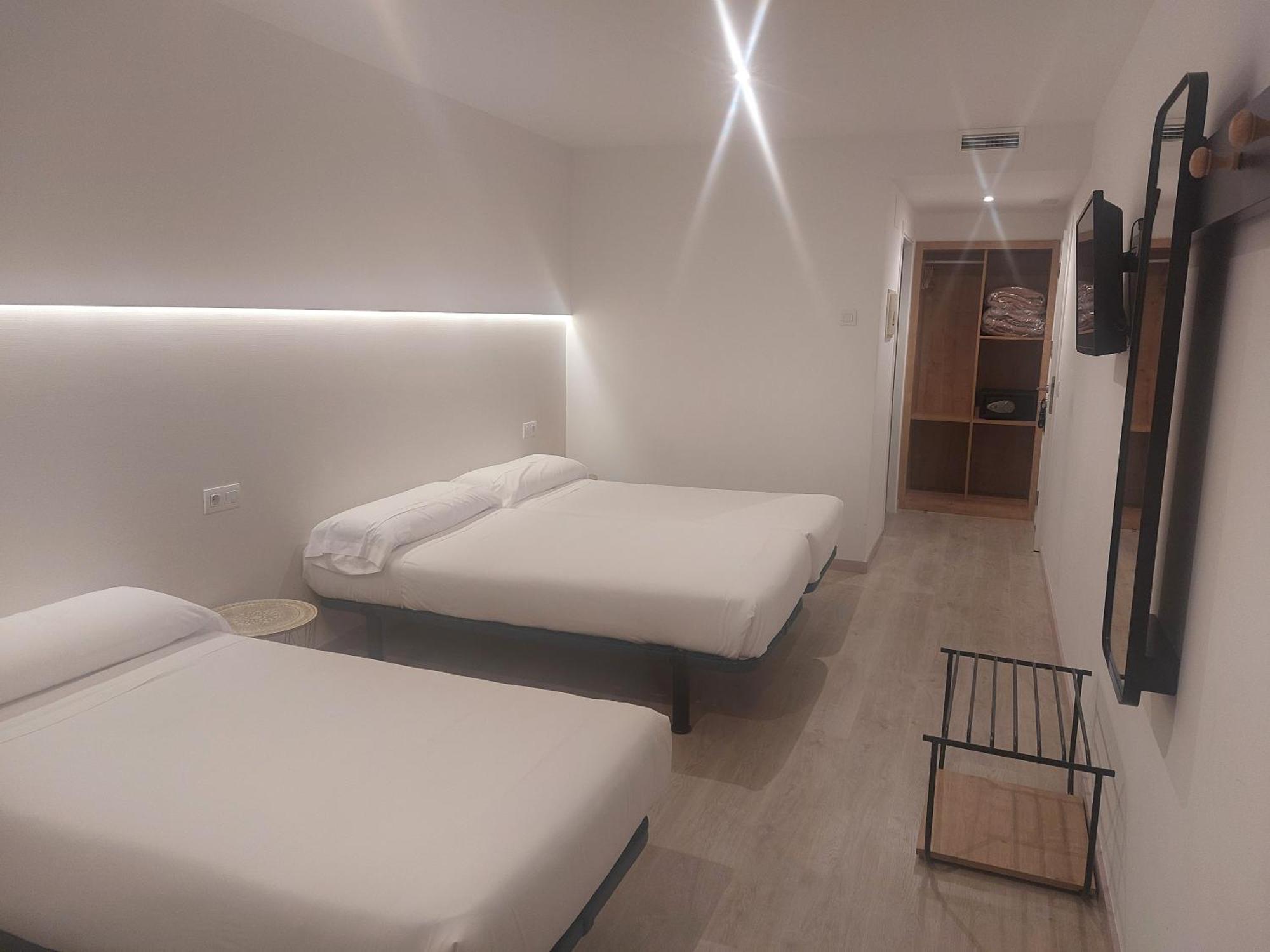 U-Hotel Dario ลูโก ภายนอก รูปภาพ